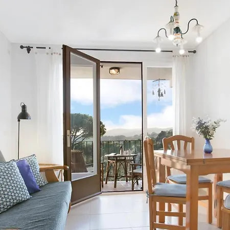 Sleeps 4 With Pool And Wifi Apartment Llafranc