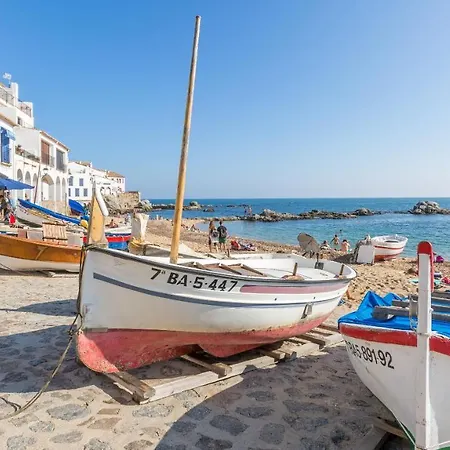 Sleeps 4 With Pool And Wifi Apartment *